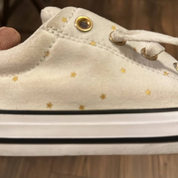 White Converse with gold stars - Picture 11 of 11